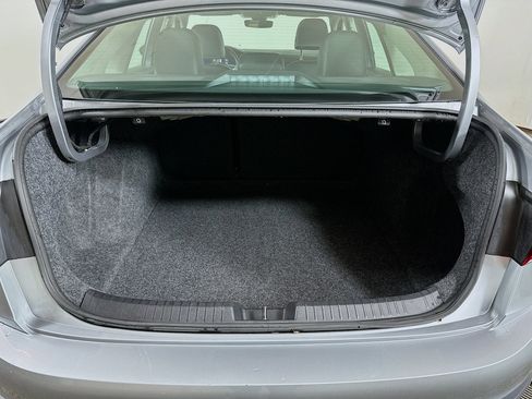 Used 2024 Volkswagen Jetta SE image 24