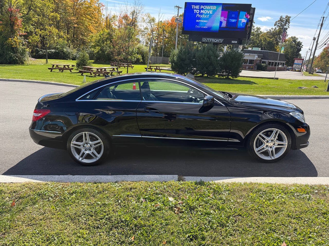 Used 2011 Mercedes-Benz E 350 Coupe image 6