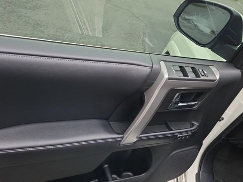 Used 2019 Toyota 4Runner Limited image 11