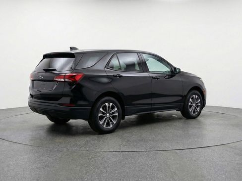 Used 2025 Chevrolet Equinox LT image 9