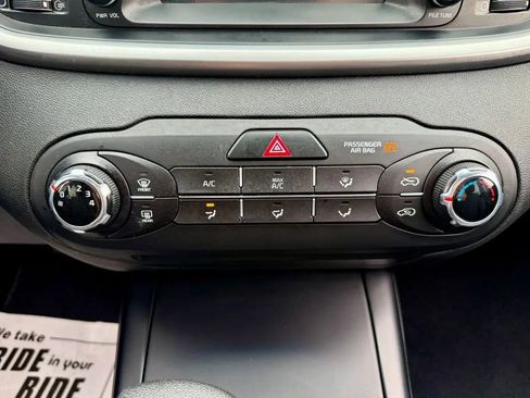 Used 2019 Kia Sorento AWD image 21