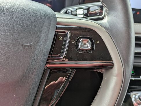 Used 2025 Lincoln Corsair Reserve image 17