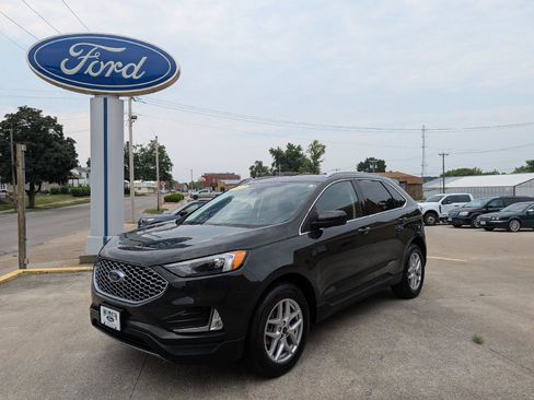 Used 2023 Ford Edge SEL w/ Convenience Package AWD/4WD image 2
