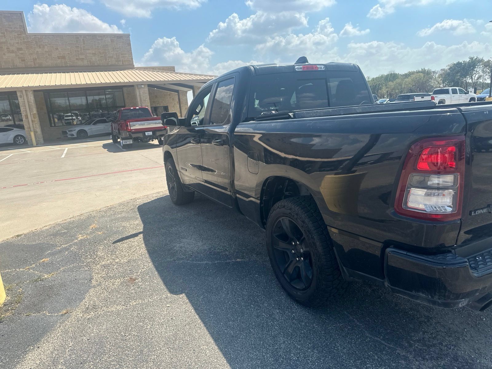 Used 2022 RAM 1500 Lone Star w/ Night Edition RWD image 7