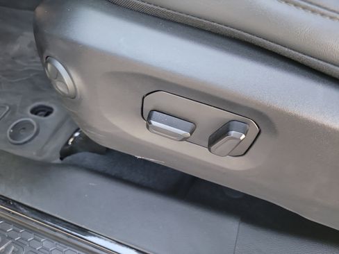 Used 2024 Jeep Wrangler High Altitude image 21