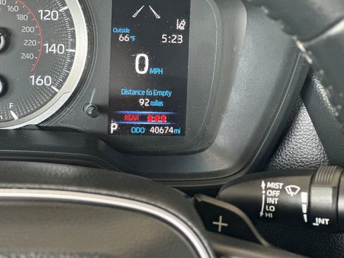 Used 2020 Toyota Corolla SE w/ Protection Package image 25