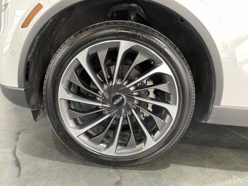 Used 2021 Lincoln Aviator Reserve w/ Equipment Group 202A AWD/4WD image 11