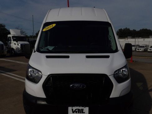 Used 2024 Ford Transit 250 148 High Roof Extended AWD image 7