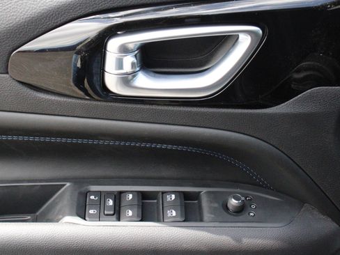 New 2026 Jeep Compass Latitude image 7