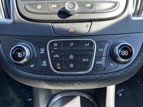 Used 2019 Chevrolet Malibu LT image 18