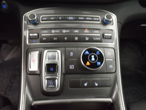 Used 2023 Hyundai Santa Fe SEL image 14