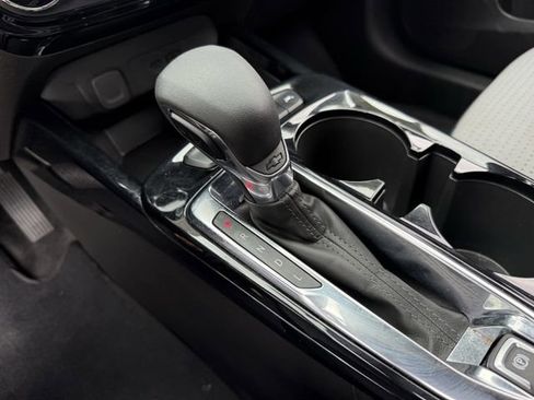 Certified 2025 Chevrolet Trax LT image 21