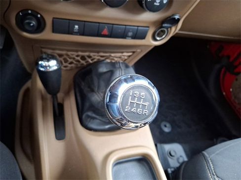 Used 2014 Jeep Wrangler Unlimited Sahara w/ Dual Top Group image 19