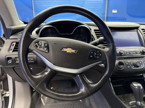 Used 2015 Chevrolet Impala LTZ FWD image 14