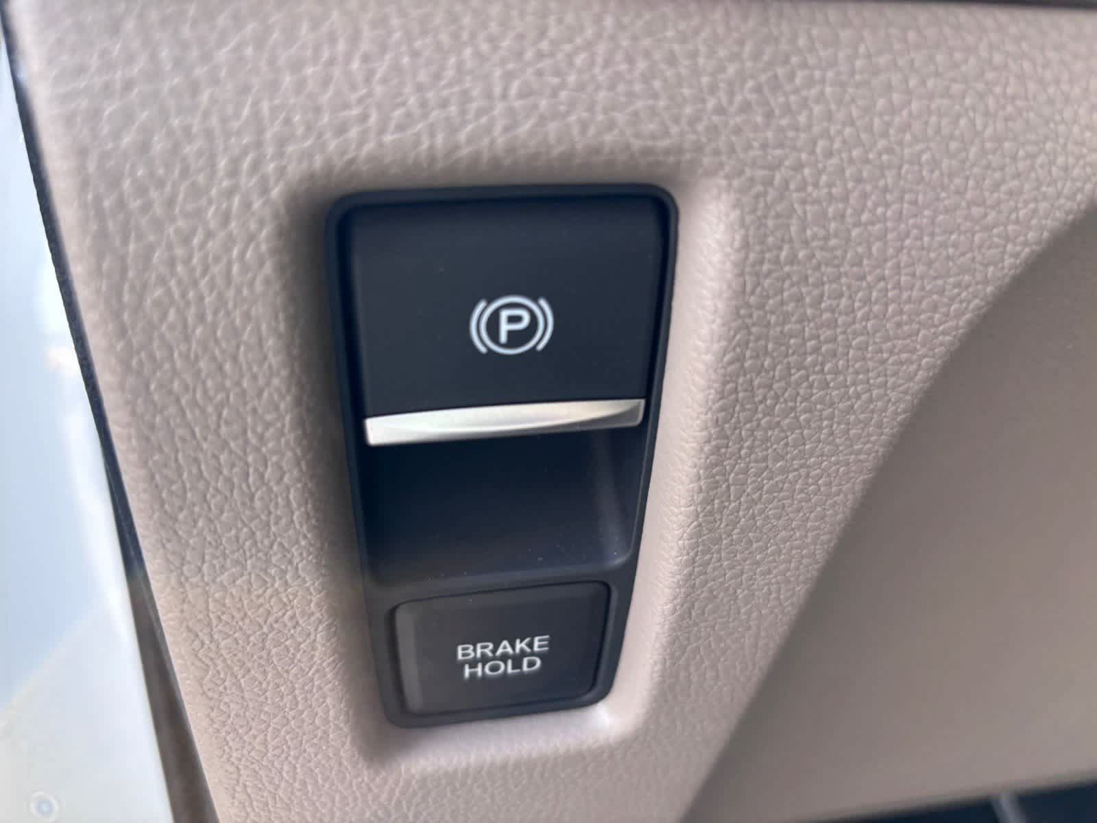 Used 2018 Honda Odyssey Elite image 16