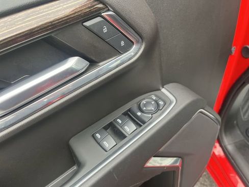 Used 2024 GMC Sierra 1500 Elevation image 16