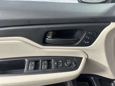 Used 2025 Honda Odyssey EX-L image 11