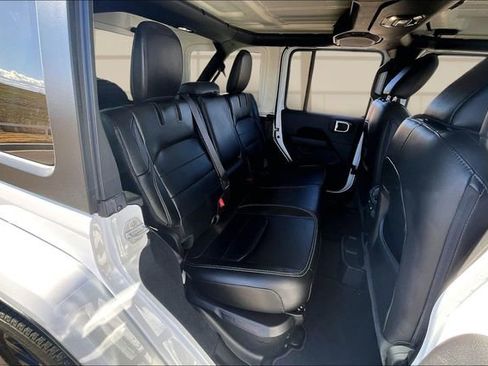 Used 2022 Jeep Wrangler Unlimited Sahara w/ Cold Weather Group image 27