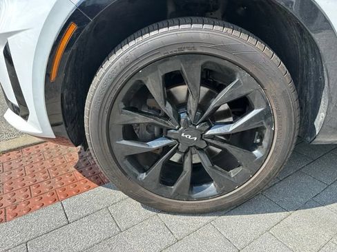 Used 2023 Kia Sorento SX AWD/4WD image 9