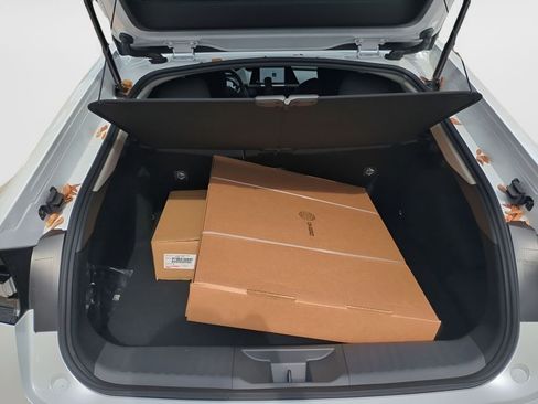 New 2026 Toyota Prius Plug-In Hybrid FWD image 12