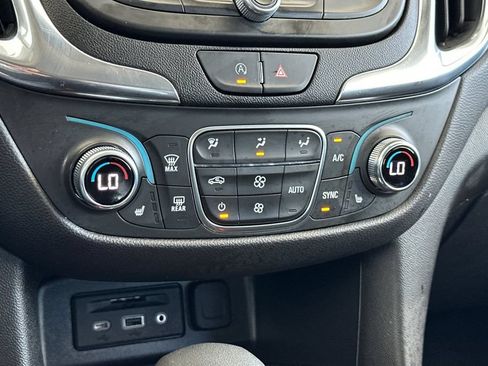 Used 2024 Chevrolet Equinox LT AWD/4WD image 21