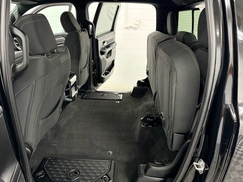 Used 2020 RAM 1500 Big Horn AWD/4WD image 13