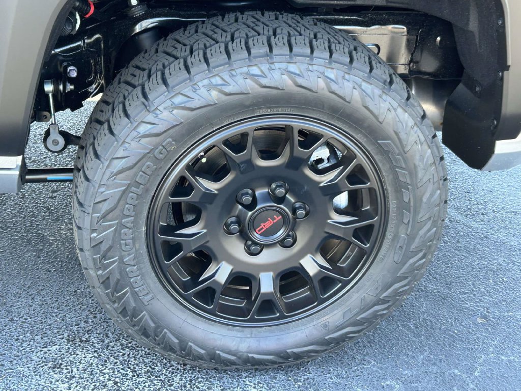 New 2026 Toyota 4Runner SR5 AWD/4WD image 11