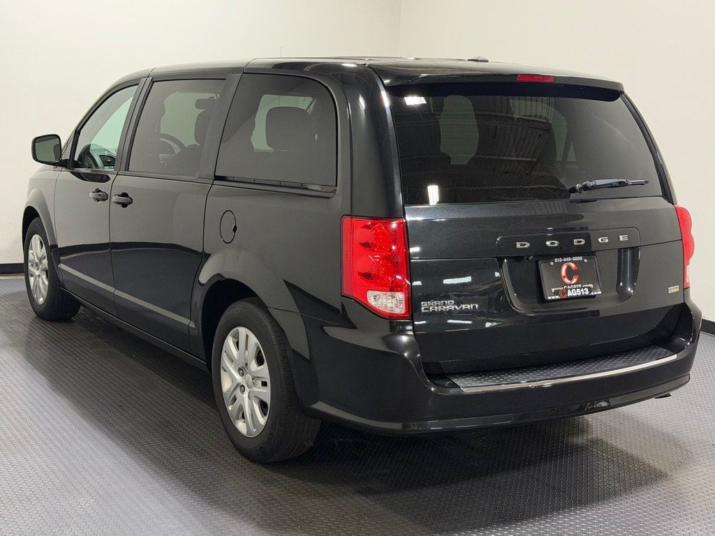 Used 2018 Dodge Grand Caravan SE w/ UConnect Hands-Free Group FWD image 7