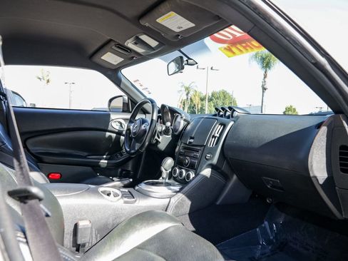 Used 2010 Nissan 370Z Coupe image 20