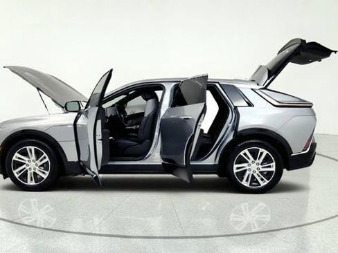 Used 2024 Cadillac Lyriq Tech w/ Driver Assist Package RWD image 15