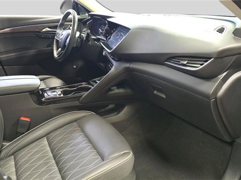 Used 2023 Buick Envision Avenir image 13