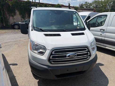Used 2018 Ford Transit 250 130 Low Roof w/ Exterior Upgrade Package RWD image 12
