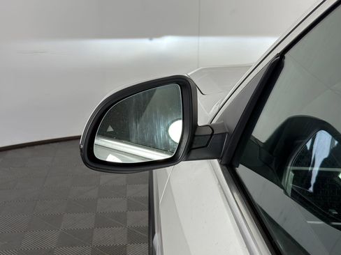 Used 2026 BMW X5 sDrive40i w/ Premium Package RWD image 19