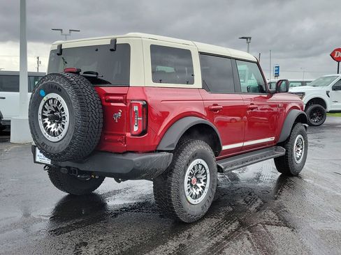 New 2026 Ford Bronco Outer Banks w/ Sasquatch Package image 4