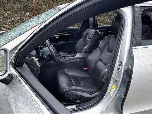 Used 2018 Volvo S90 T5 Momentum w/ Momentum Plus Package image 23