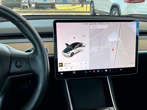 Used 2018 Tesla Model 3 Long Range image 6