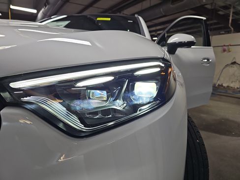 New 2026 Mercedes-Benz GLC 300 image 33