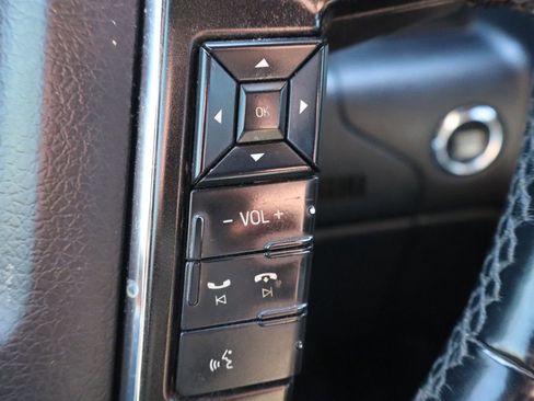 Used 2015 Lincoln Navigator 4WD image 32