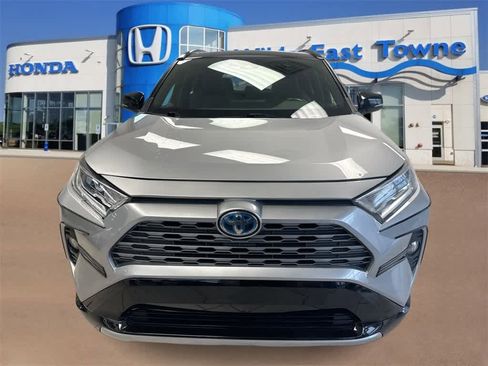 Used 2019 Toyota RAV4 XSE image 3