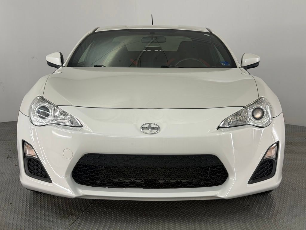 Used 2013 Scion FR-S RWD image 2