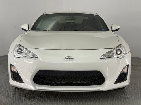 Used 2013 Scion FR-S RWD image 2