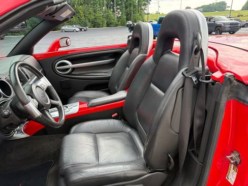 Used 2004 Chevrolet SSR w/ Preferred Equipment Group RWD image 34
