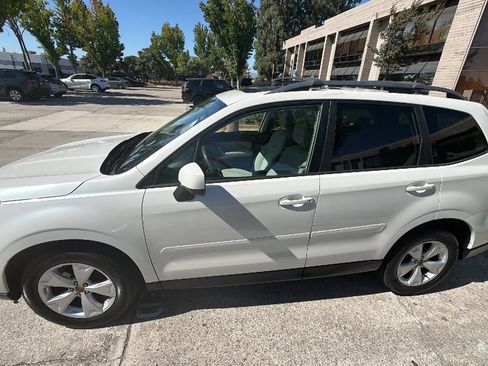 Used 2015 Subaru Forester 2.5i Premium w/ All-Weather Package AWD/4WD image 5
