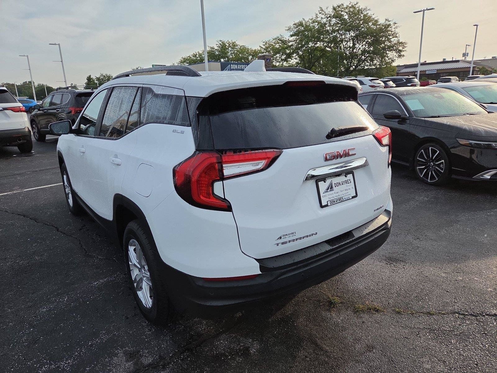 Used 2023 GMC Terrain SLE w/ Driver Convenience Package AWD/4WD image 27