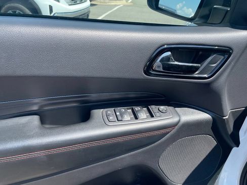 Used 2025 Dodge Durango GT AWD/4WD image 11