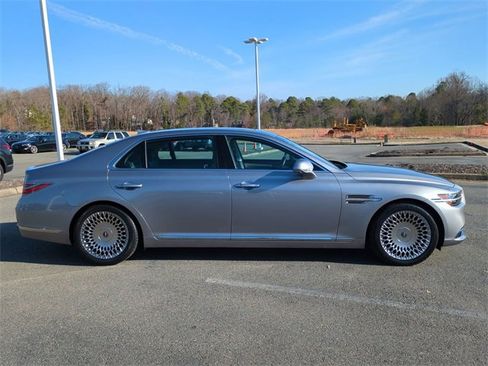 Used 2021 Genesis G90 5.0 Ultimate image 3