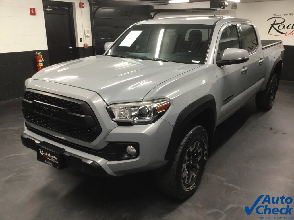 Used 2018 Toyota Tacoma TRD Off-Road w/ Technology Package AWD/4WD image 6