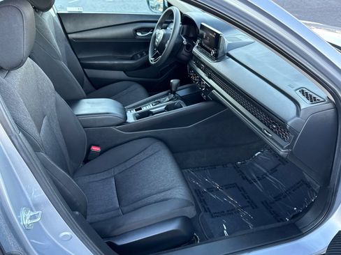 Used 2025 Honda Accord LX image 19