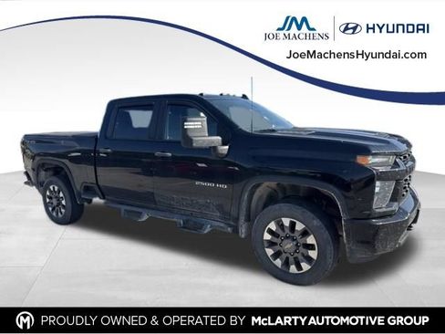 Used 2021 Chevrolet Silverado 2500 Custom w/ Custom Value Package AWD/4WD image 3