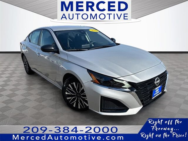 Used 2025 Nissan Altima 2.5 SV FWD image 1
